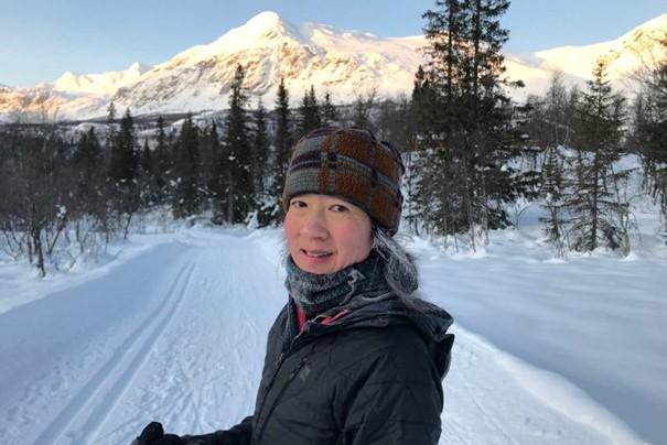 Camilla Li på skitur.